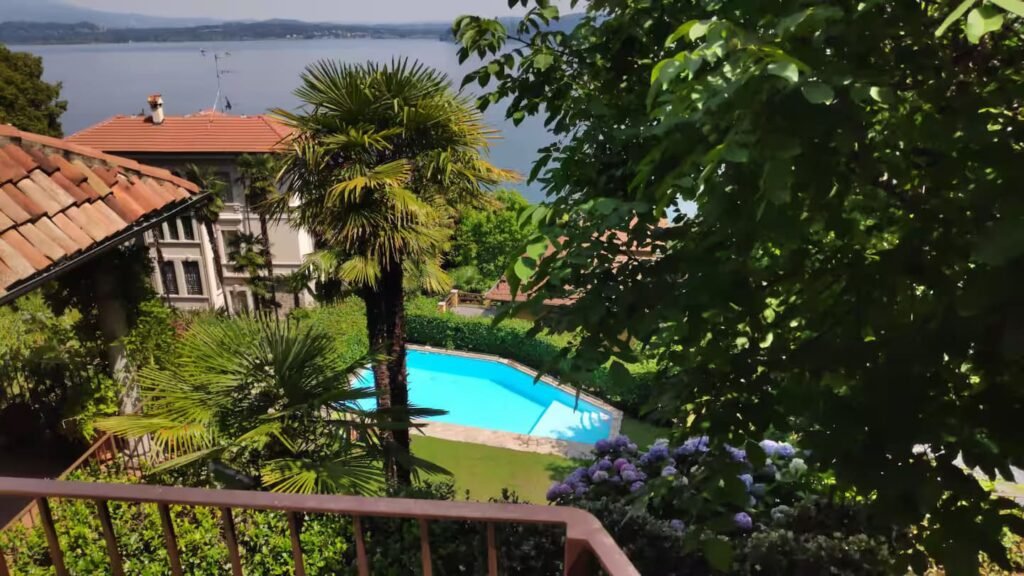 casa vacanze Lago Maggiore con piscina e vista lago Belgirate