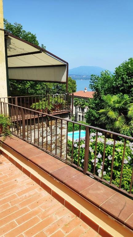 terrazza casa vacanze Lago Maggiore vista lago Belgirate