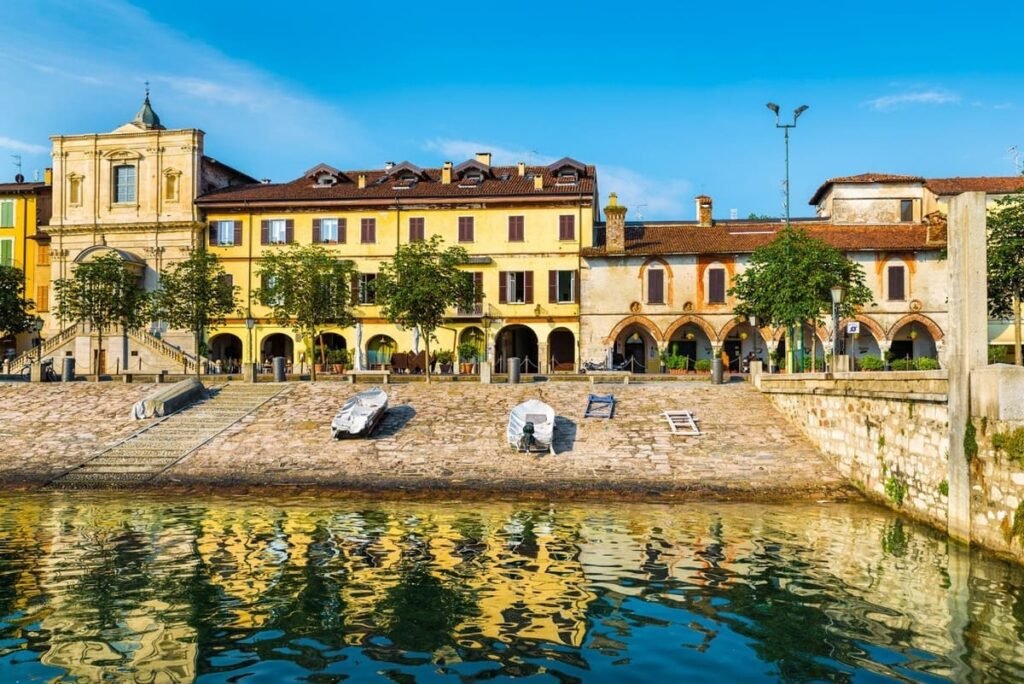 dormire ad Arona Lago Maggiore centro storico e lungolago