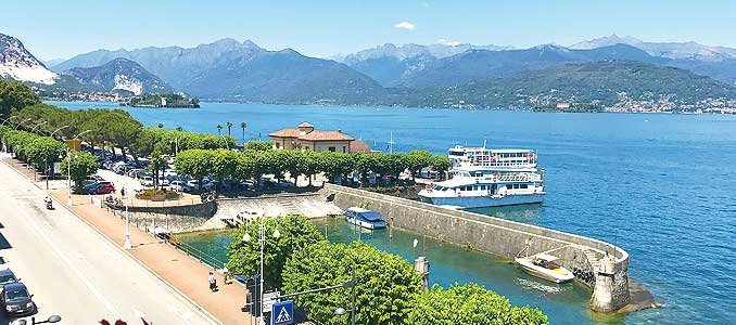 dormire a Stresa Lago Maggiore porto e lungolago